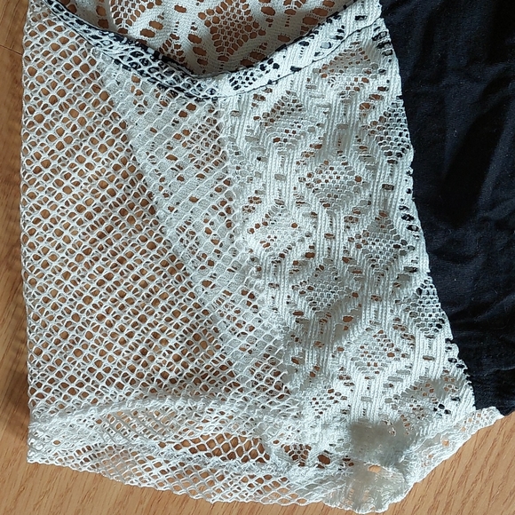 Tee - Picture 3 of 4